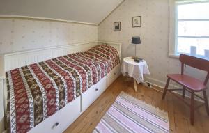 Cozy Home In Hulta Edsbruk With Sauna