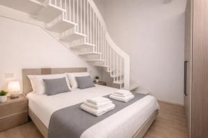 Attico 3 Camere 2 Bagni by GoldenSuitesItaly