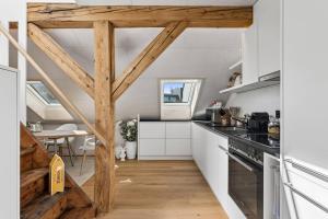 Waterfront Penthouse AC Rooftop Free Parking