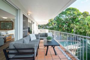 Noosa Hill Oasis - Walk to Beach & Dining