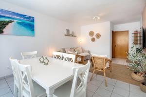 BmyGuest - Quarteira Cosy Beach Apartment