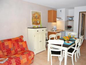 Cosy Studio Retreat in Barjac
