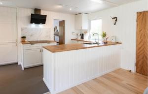 Lovely Home In Grenaa With Wifi