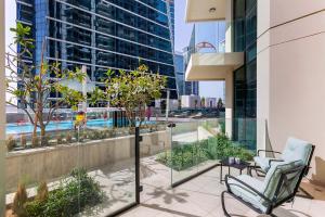 Urban Oasis Studio with Terrace and Pool Access
