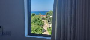 Oceanview Waridi services apt- Coral Sands apt nyali