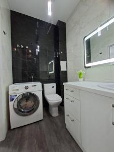 Emerald Apartment in Arcadia