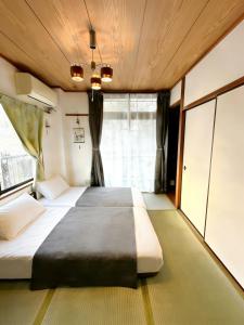 Largo Apartment Near Ikebukuro with 2 Bedrooms and 1 Living Room Newly Renovated Private Bedroom and Bathroom 6 minutes direct to Ikebukuro, near Shinjuku Shibuya Free Wi-Fi