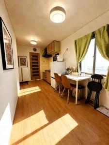 Largo Apartment Near Ikebukuro with 2 Bedrooms and 1 Living Room Newly Renovated Private Bedroom and Bathroom 6 minutes direct to Ikebukuro, near Shinjuku Shibuya Free Wi-Fi