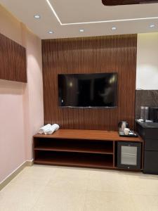 Lapstay EO806 - Luxurious Studio Apartment