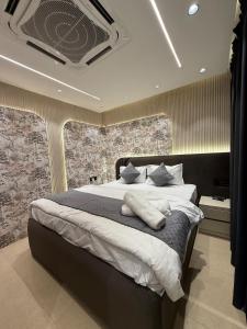 Lapstay EO806 - Luxurious Studio Apartment