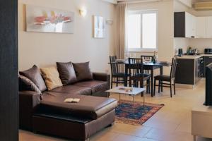 Modern 2BR in Sliema Walk to Seafront with Balcony