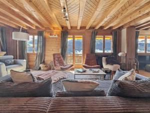 Chalet Bliss with Spectacular Views