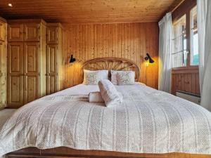 Chalet Bliss with Spectacular Views