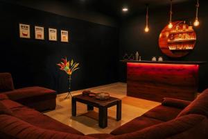 II EMPYREAN STAYS II BARBERRY VILLA II 3BHK II AC II PRIVATE POOL Il