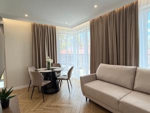 Apartament Klonova z tarasem