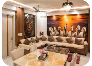 SR homestays near by MG hospital