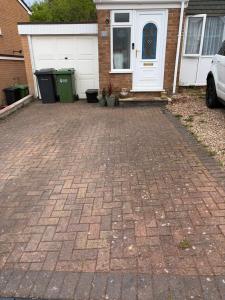 25, Carlton road