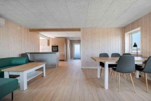 Renovated Beach House With Unique Location