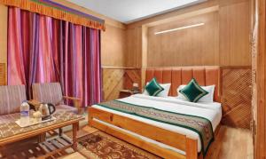 4everstay Luxury Sam Bhala Inn Ultra Premium Rooms With Free Parking And Wifi !!! #Beststay #BestLocation #BestHotel #HighlyRecommended