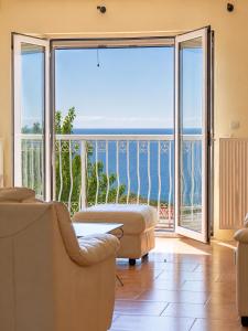 Sunset apartment by the sea