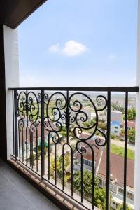 Cara River Park Apartment Convenient Close to the City Center