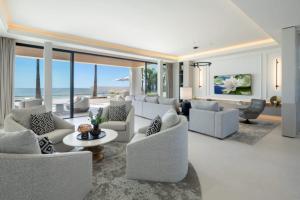 Luxurious 7-Bedroom House with Private Pool in Can Pastilla