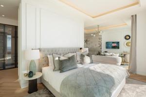 Luxurious 7-Bedroom House with Private Pool in Can Pastilla