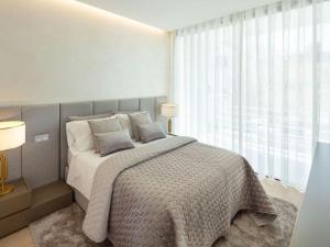 Luxurious 7-Bedroom Holiday House with Private Pool in Alicante