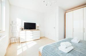 Stunning 2 bed Mamer free parking