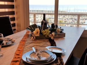 Marina Port & Beach-Apartment