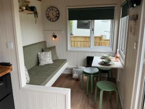 Cove Shepherds Hut