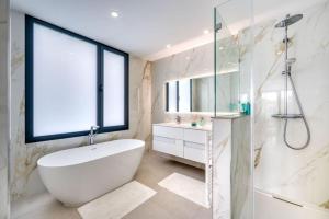 Luxurious 7-Bedroom Holiday House with Private Pool in Llucmajor