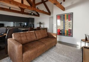 2 bedroom Loft apartment with sea views in St Leonards on Sea