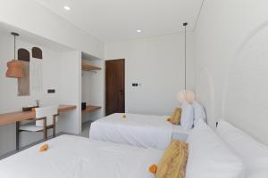 Stylish 4BR Retreat with Pool & Sunken Lounge