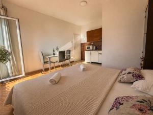 New! Apartment Complex "S"