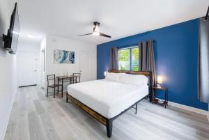 Cozy Miami Beach Studio with King Bed & Smart TV