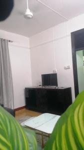 Club Quarters Apartment