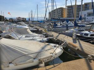 APARTAMENTO ROYAL MARINE DELUXE.