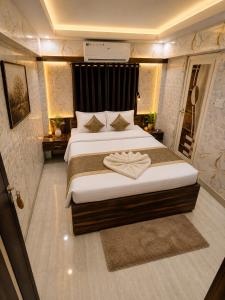 Metro Guest House,Near South City Mall