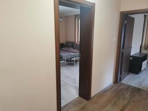 Spacious 4-Room Flat in Center - Sleeps 6 - Walk Everywhere