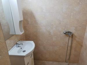 Spacious 4-Room Flat in Center - Sleeps 6 - Walk Everywhere