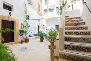 Roccamelia Historic Houses