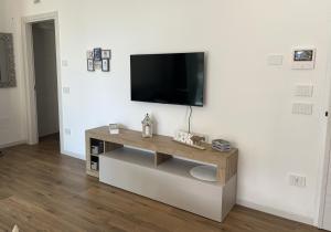 BLUESuite - Nuovissimo trilocale a 30m dalla spiaggia, con terrazza sul mare e box