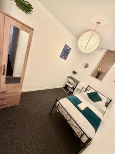Stylish Cosy Homely 6bed Flat at Salford Precinct