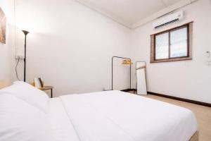 Central 2-Bedroom House Near IconSiam, Bangkok