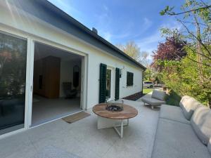 Fészek Villa