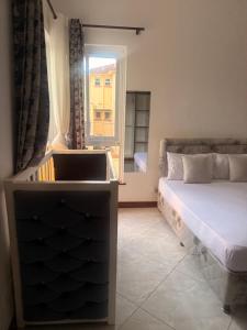 2nd avenue apartment