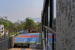 SaffronStays Pickle & Play