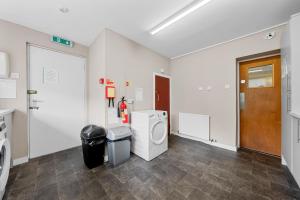 mySTAYINN Telford 7 Bedroom House