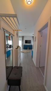 Stylish Sinaia Stay - Yard and Views